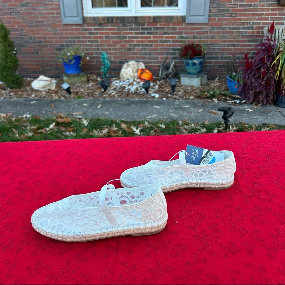 Women's Celia Floral Lace Mary Jane Espadrille Flat by universal thread size 7.5